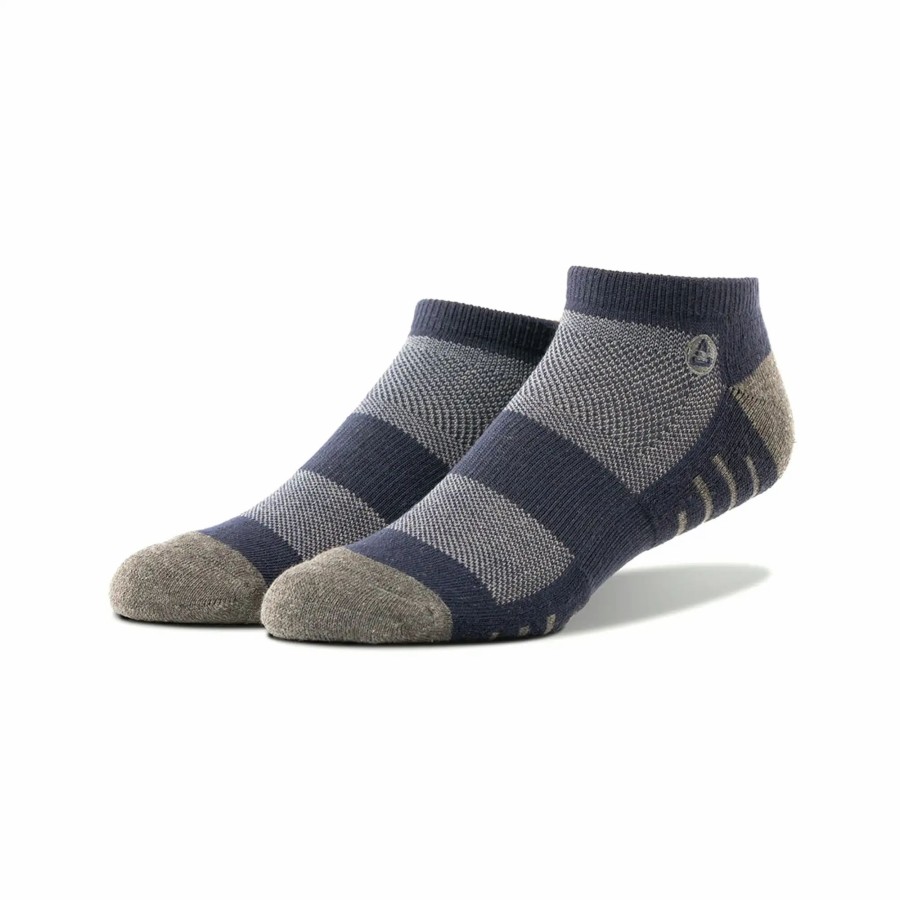 * Cuater Golf Eighteener Ankle Socks Socks