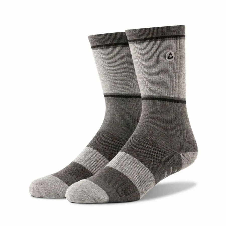 * Cuater Golf Baja Crew Socks Socks